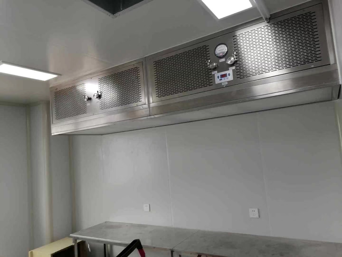 不銹鋼百級(jí)層流罩